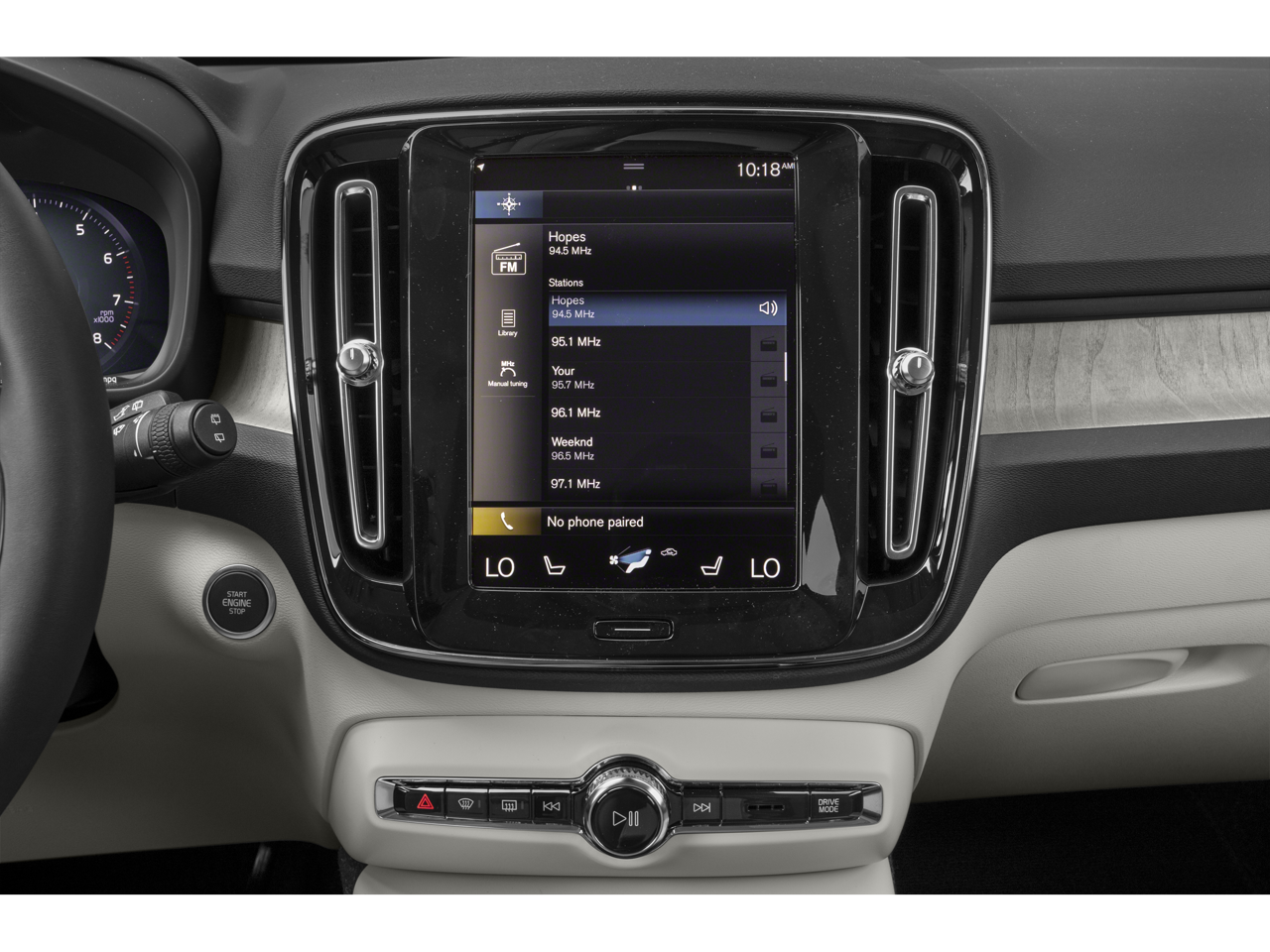 2022 Volvo XC40 Momentum