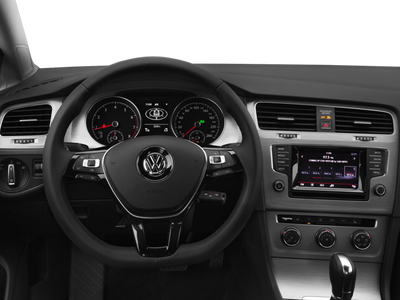 2017 Volkswagen Golf SEL