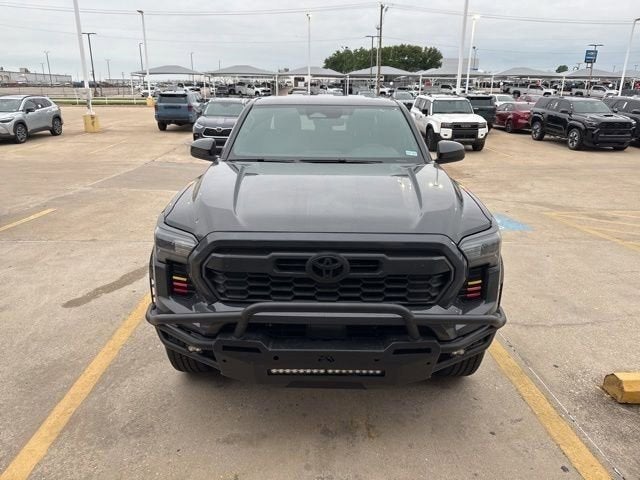 2025 Toyota Tacoma 4WD SR5