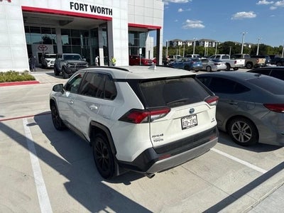 2022 Toyota RAV4 SE