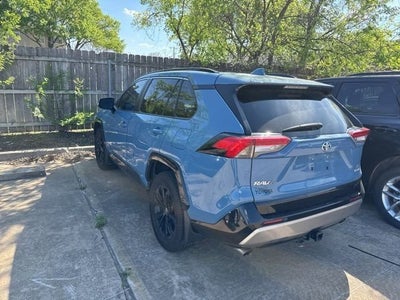 2022 Toyota RAV4 SE