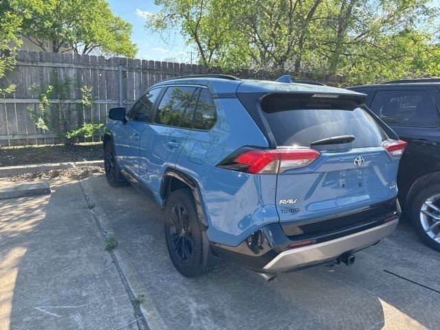 2022 Toyota RAV4 SE