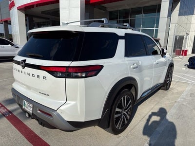 2025 Nissan Pathfinder Platinum