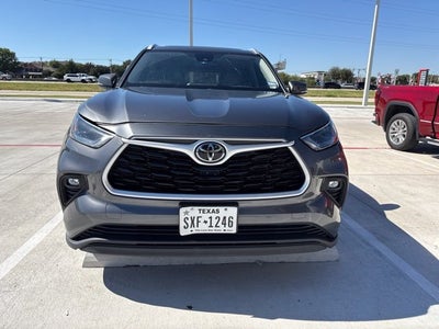 2023 Toyota Highlander XLE