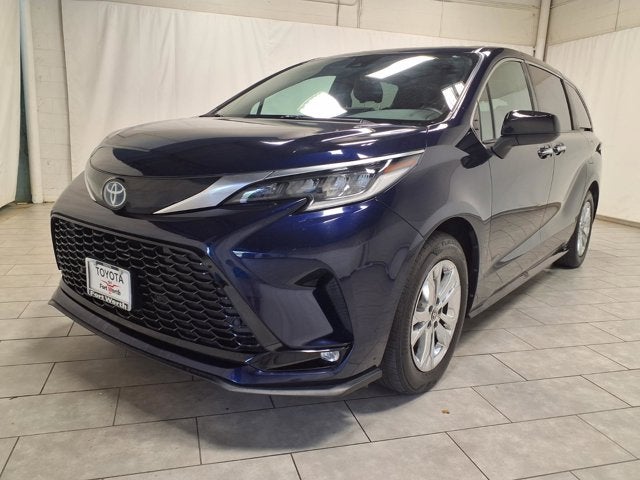 2022 Toyota Sienna XSE