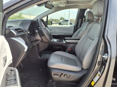 2025 Toyota Sienna XLE