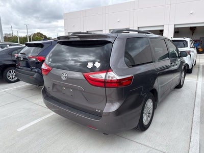2017 Toyota Sienna XLE Premium