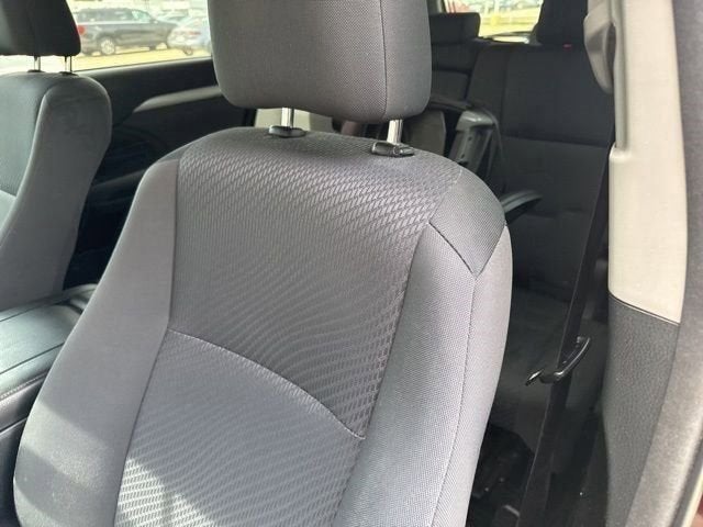 2016 Toyota Highlander LE V6