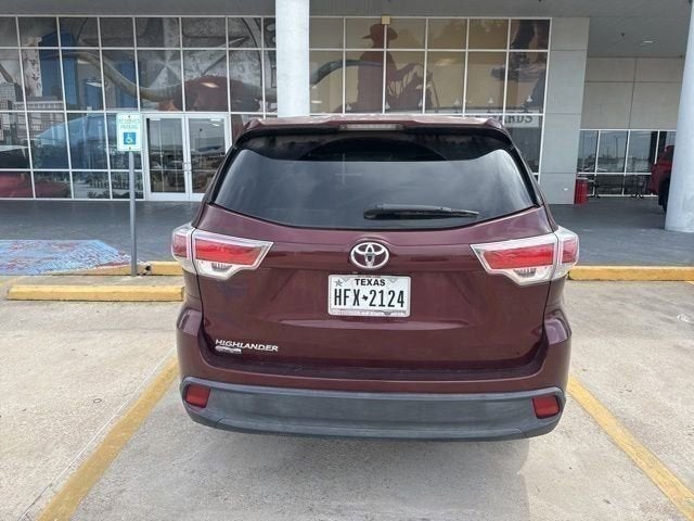 2016 Toyota Highlander LE V6