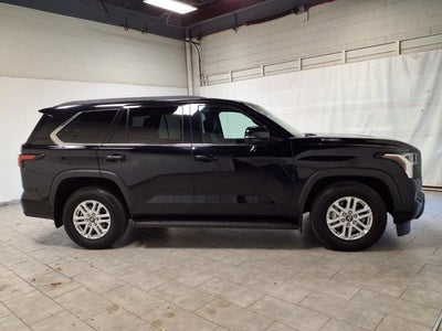 2025 Toyota Sequoia SR5