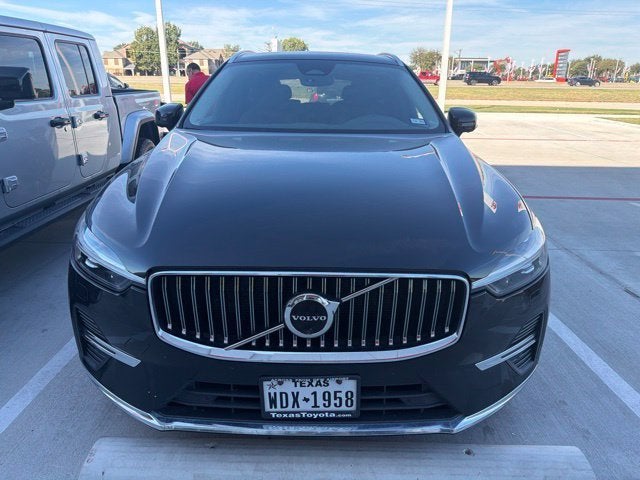 2023 Volvo XC60 B5 Plus Bright Theme