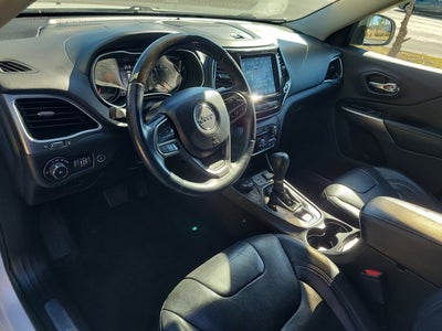 2019 Jeep Cherokee Overland