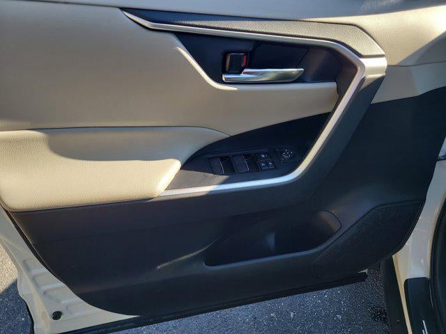 2022 Toyota RAV4 HYBRID Hybrid XLE Premium