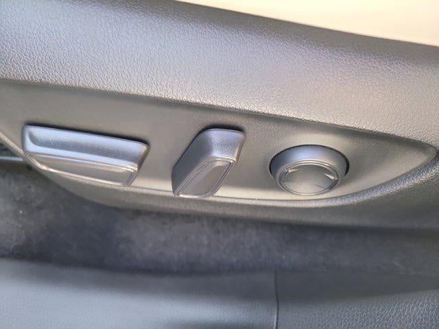 2022 Toyota RAV4 HYBRID Hybrid XLE Premium