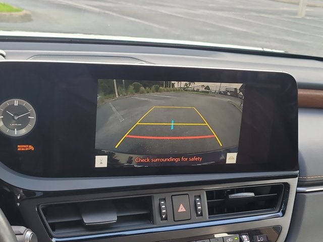 2025 Lexus ES 300h ES 300h