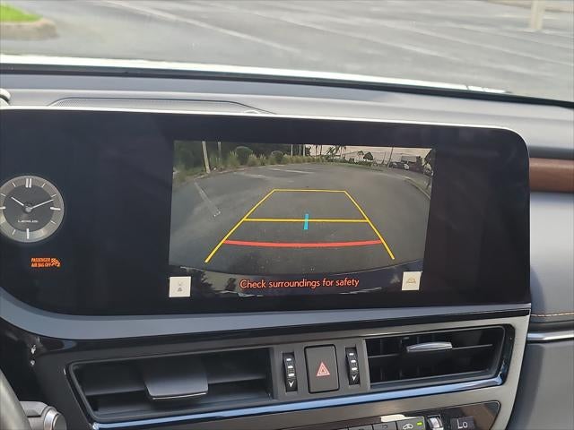 2025 Lexus ES 300h ES 300h
