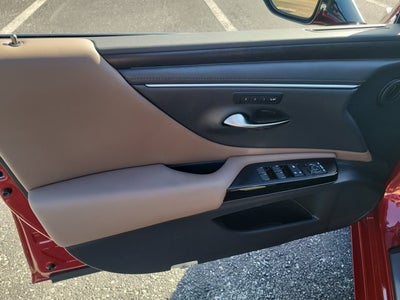 2025 Lexus ES 300h ES 300h
