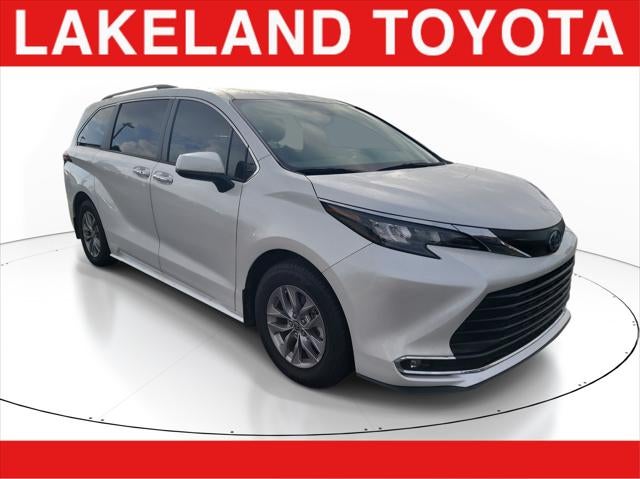 2024 Toyota Sienna XLE