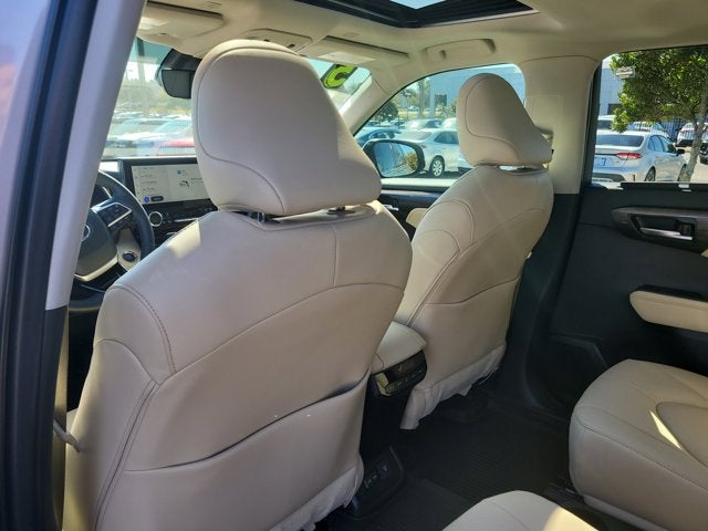 2025 Toyota HIGHLANDER Limited