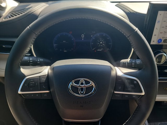 2025 Toyota HIGHLANDER Limited