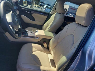 2025 Toyota HIGHLANDER Limited