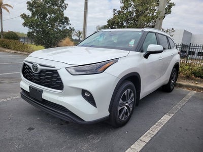 2024 Toyota HIGHLANDER XLE