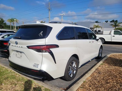 2023 Toyota SIENNA LIMITED Limited