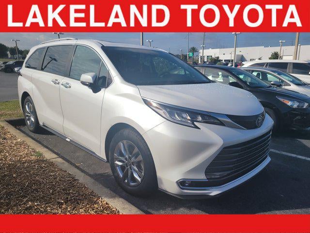 2023 Toyota SIENNA LIMITED Limited