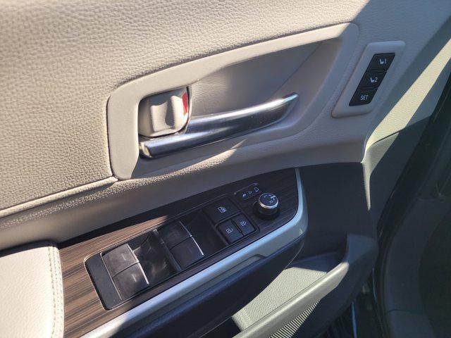 2023 Toyota SIENNA LTD AWD Limited
