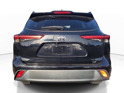 2022 Toyota Highlander LE