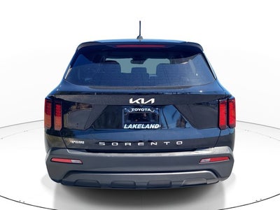 2022 Kia Sorento LX
