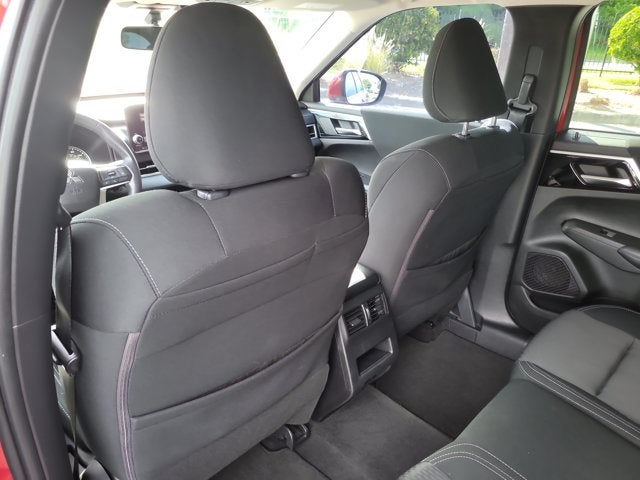 2022 Mitsubishi Outlander ES