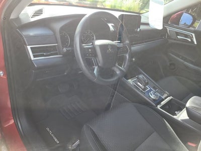 2022 Mitsubishi Outlander ES