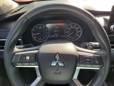 2022 Mitsubishi Outlander ES