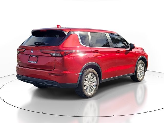 2022 Mitsubishi Outlander ES