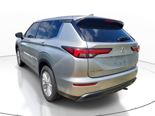 2024 Mitsubishi Outlander ES