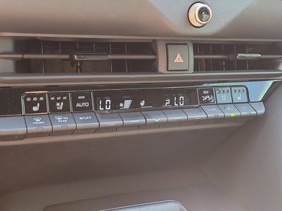2025 Toyota Toyota Crown Signia Limited