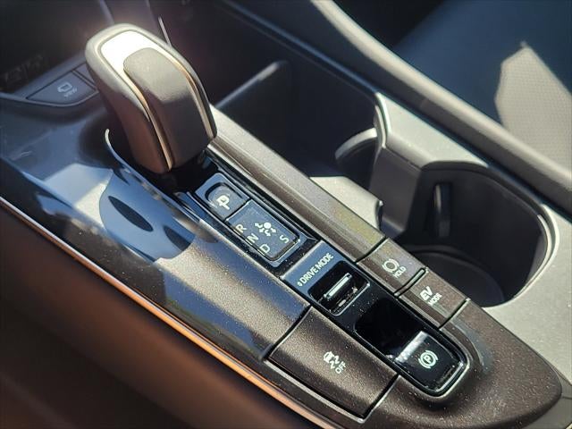 2025 Toyota Toyota Crown Signia Limited