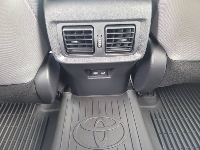 2023 Toyota Venza LE