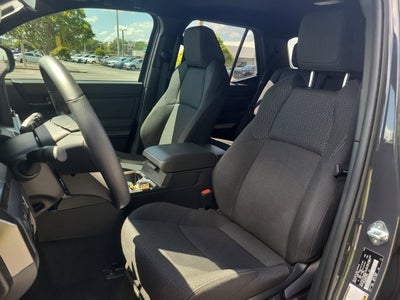 2025 Toyota 4RUNNER SR5