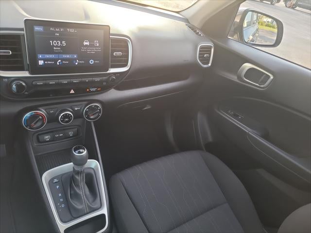 2025 Hyundai Venue SE
