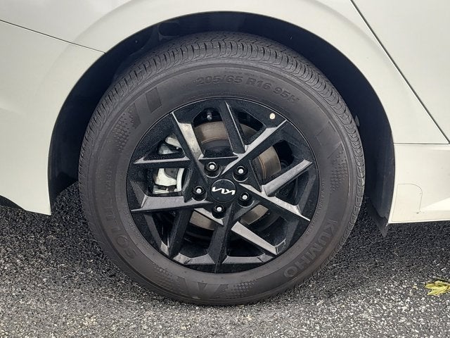 2025 Kia K5 LXS