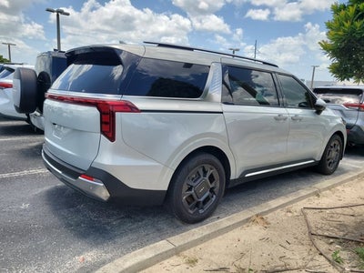 2025 Kia Carnival SX