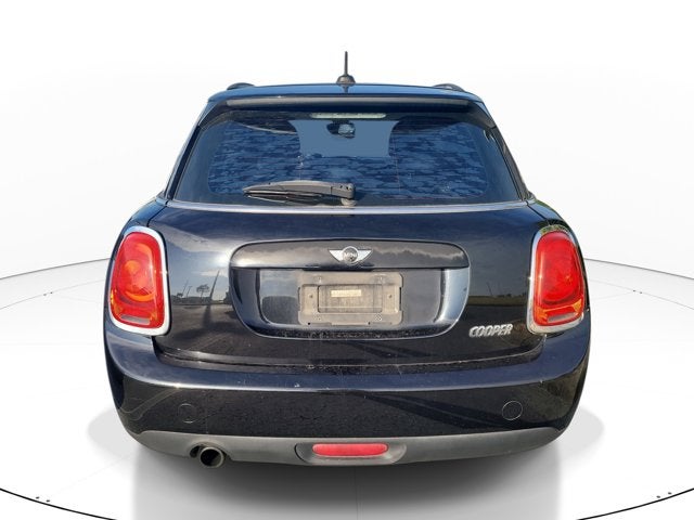 2016 MINI Cooper Hardtop 4 Door Base