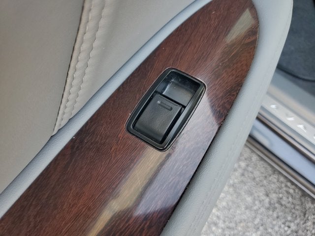 2009 Toyota Avalon XL