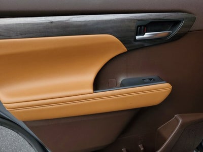 2022 Toyota Highlander Platinum