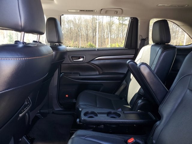 2016 Toyota Highlander Base