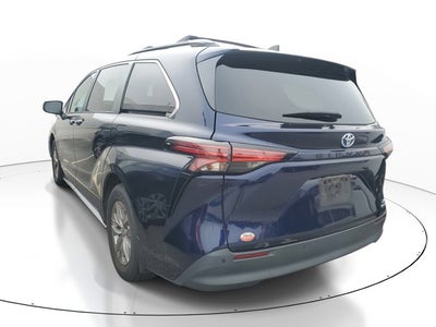 2021 Toyota Sienna XLE