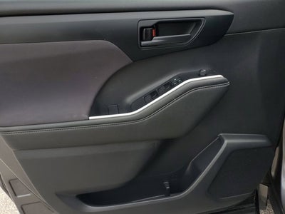 2021 Toyota Highlander L