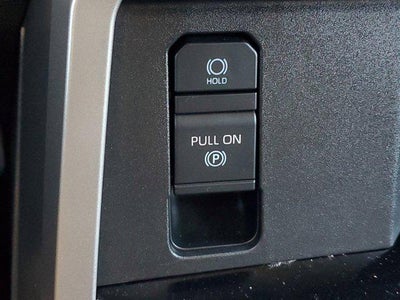 2022 Toyota Tundra 2WD SR5